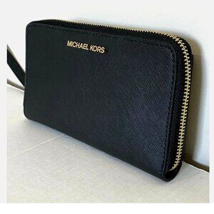 New Michael Kors Jet Set Travel Phone Holder Wallet Black / Gold with Gift Box